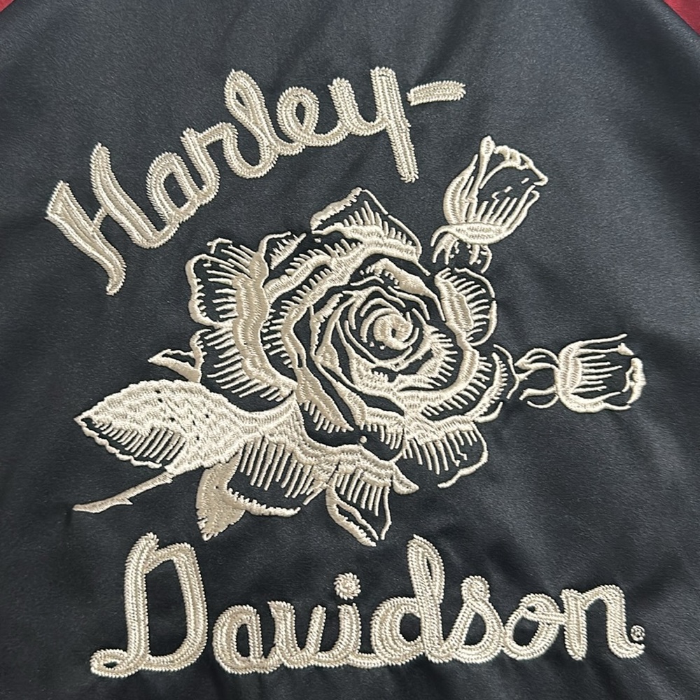 Harley Davidson Medium Vintage Embroidered Jacket. (never been worn) - Picture 4 of 6